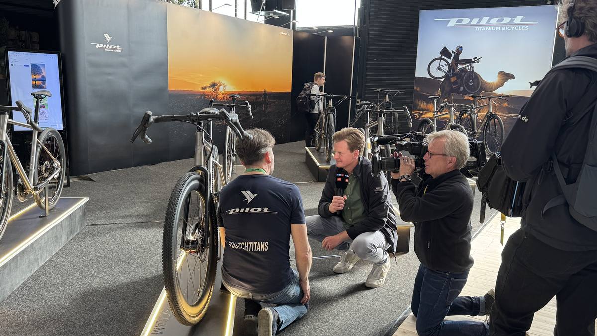 Pilot Cycles tijdens een activatie op CyclingWorld Düsseldorf